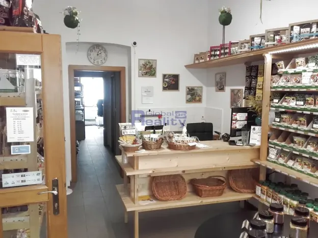 Pronájem obchodního prostoru, Hradec Králové, Tomkova, 60 m2