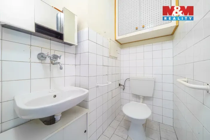 Prodej bytu 4+1, Karlovy Vary - Drahovice, Lidická, 115 m2