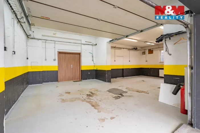 Prodej obchodního prostoru, Rudolfov, Třeboňská, 500 m2