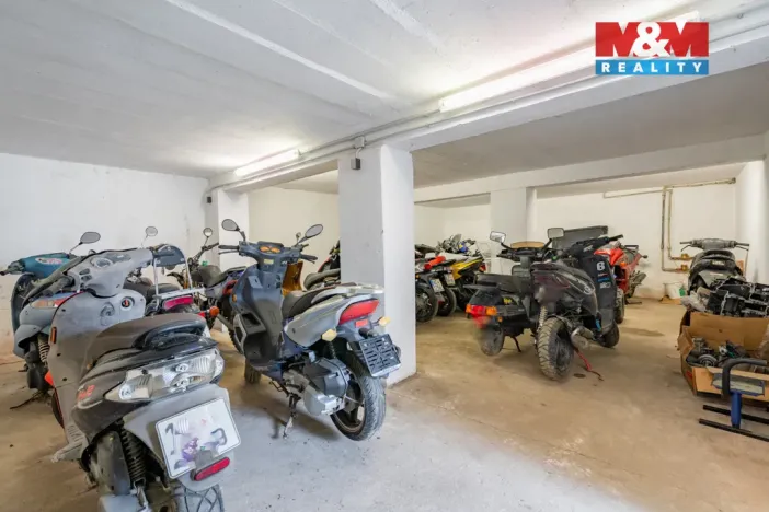 Prodej obchodního prostoru, Rudolfov, Třeboňská, 500 m2