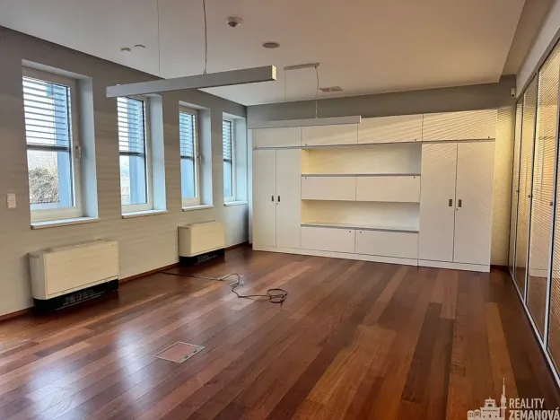 Pronájem kanceláře, Praha - Smíchov, Karla Engliše, 469 m2