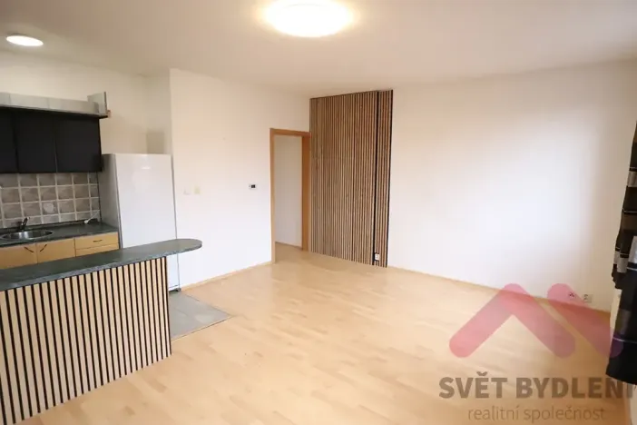 Pronájem bytu 1+kk, Jesenice, Mezi Domy, 36 m2