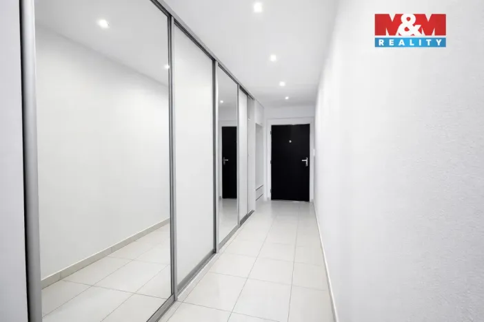 Prodej bytu 2+kk, Praha, Lošáková, 67 m2