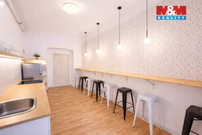 Pronájem bytu 2+1, Praha, Francouzská, 78 m2