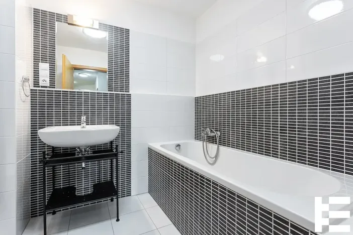 Pronájem bytu 3+kk, Praha - Hloubětín, Nademlejnská, 92 m2