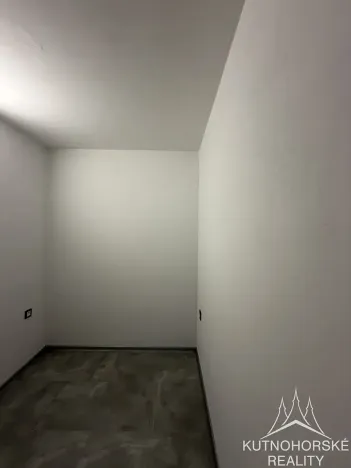 Pronájem bytu 1+kk, Čáslav, R. Těsnohlídka, 33 m2