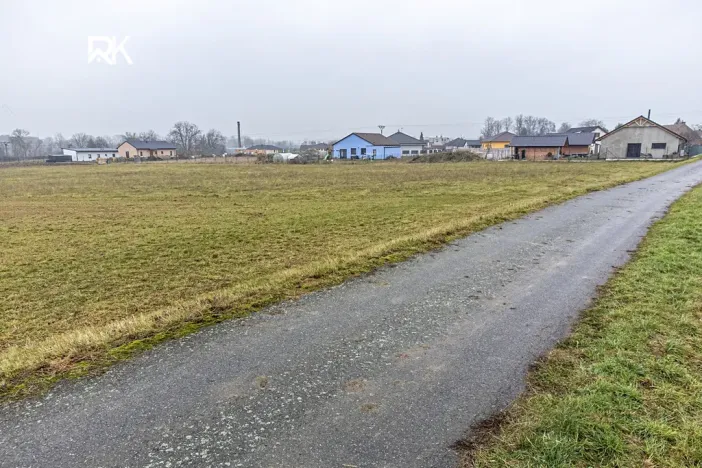 Prodej pozemku pro bydlení, Uhersko, 1000 m2