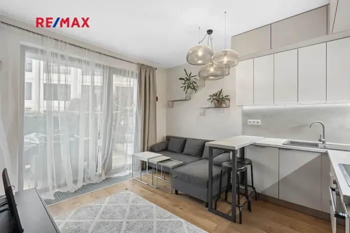 Pronájem bytu 1+kk, Praha - Košíře, Naskové, 33 m2