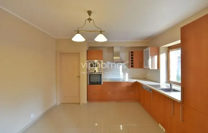 Pronájem vily, Praha - Nebušice, K vinicím, 300 m2