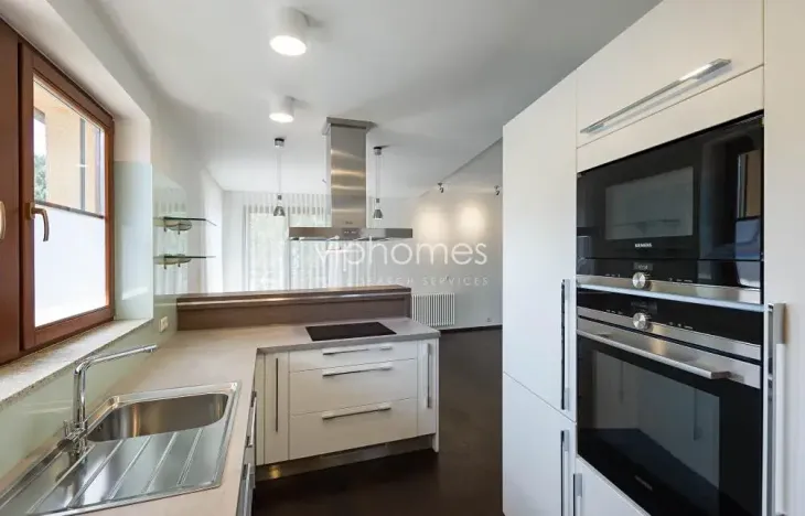 Pronájem vily, Praha - Nebušice, 335 m2