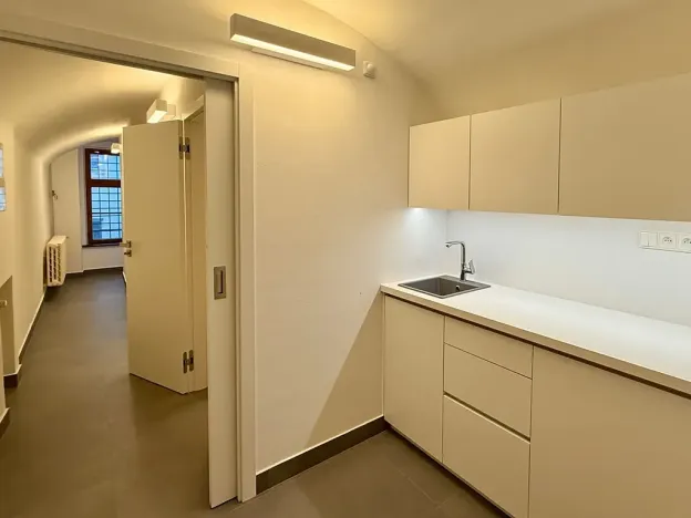 Pronájem kanceláře, Jihlava, Komenského, 61 m2