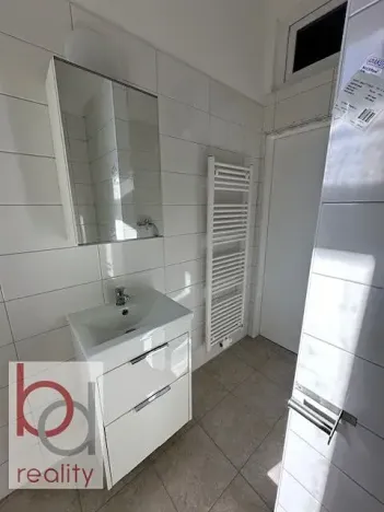 Pronájem bytu 1+1, České Budějovice, Matice školské, 37 m2