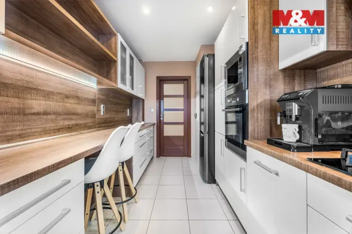 Prodej bytu 4+1, Chlumec, Vyklická, 99 m2