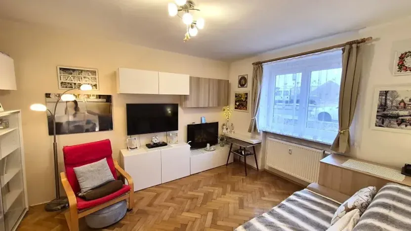 Prodej bytu 1+1, Dobříš, Březová, 31 m2