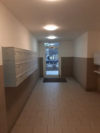 Prodej bytu 3+1, Praha - Prosek, Jablonecká, 68 m2