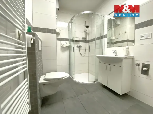 Pronájem bytu 1+kk, Žďár nad Sázavou - Žďár nad Sázavou 1, nám. Republiky, 36 m2