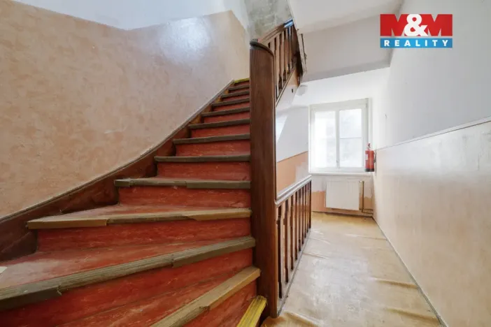 Prodej výrobních prostor, Mariánské Lázně - Úšovice, U Mlékárny, 1870 m2