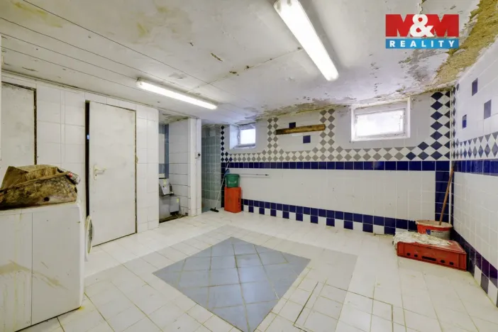 Prodej výrobních prostor, Mariánské Lázně - Úšovice, U Mlékárny, 1870 m2