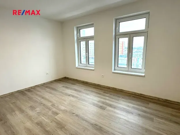Pronájem bytu 2+kk, Kladno, Čermákova, 39 m2