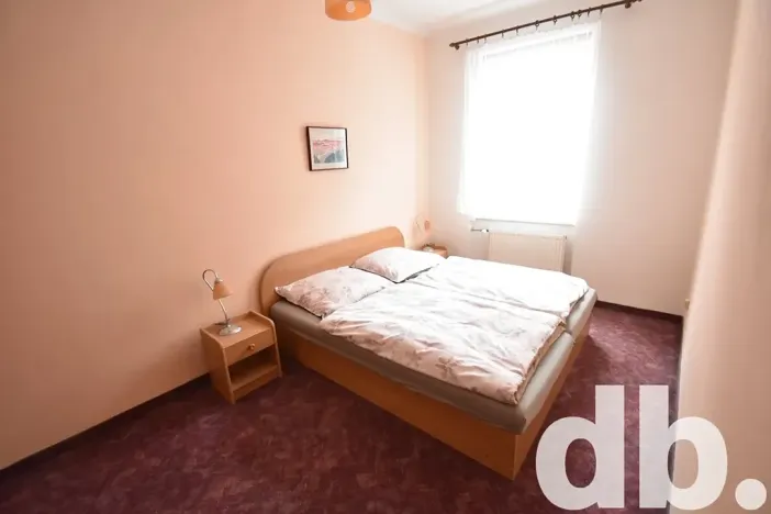 Pronájem bytu 2+kk, Karlovy Vary, Vítězná, 45 m2