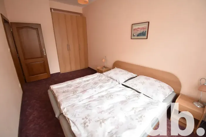 Pronájem bytu 2+kk, Karlovy Vary, Vítězná, 45 m2