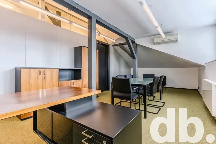 Pronájem kanceláře, Cheb, 26. dubna, 190 m2