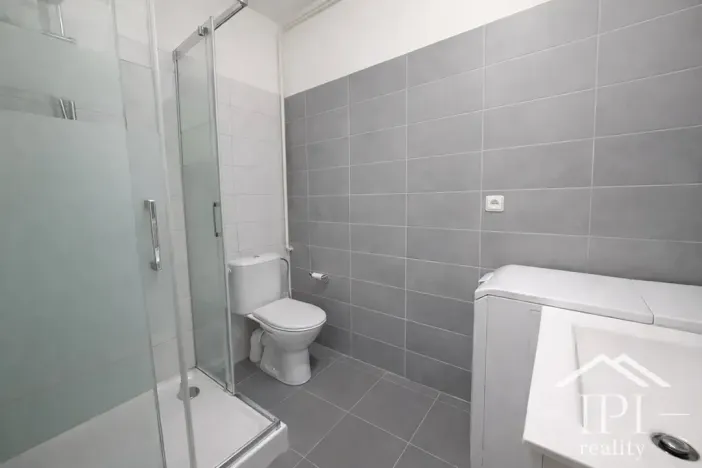 Prodej bytu 2+kk, Praha - Holešovice, Komunardů, 53 m2