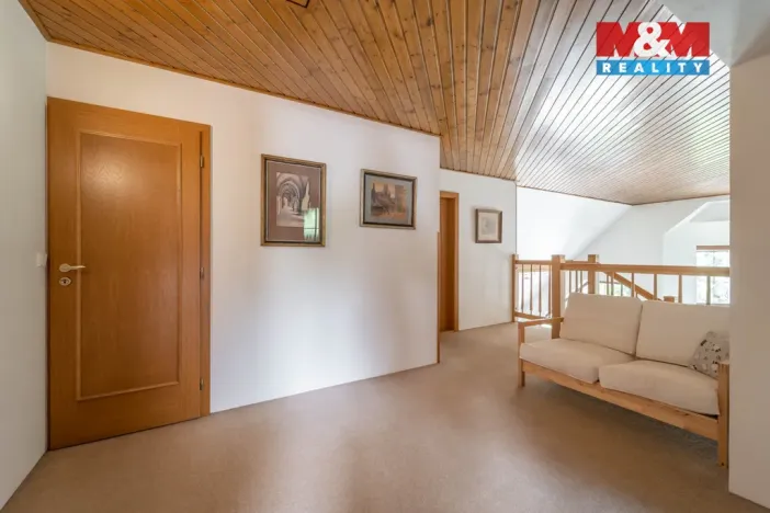 Prodej rodinného domu, Benecko, 224 m2