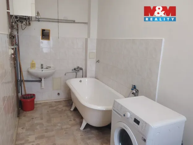 Pronájem bytu 1+1, Benešov, Husova, 52 m2