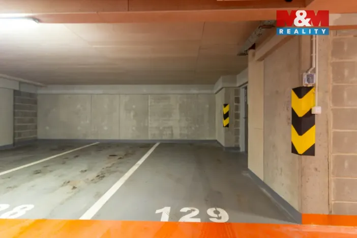 Pronájem bytu 2+kk, Praha, Stočesova, 53 m2