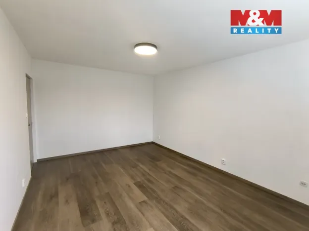 Pronájem bytu 1+1, Hradec Králové - Třebeš, Milady Horákové, 37 m2