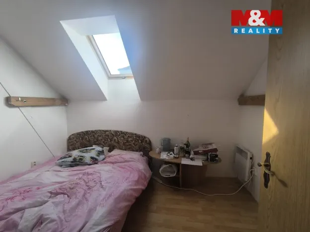 Prodej bytu 4+1, České Velenice, třída Čsl. legií, 121 m2