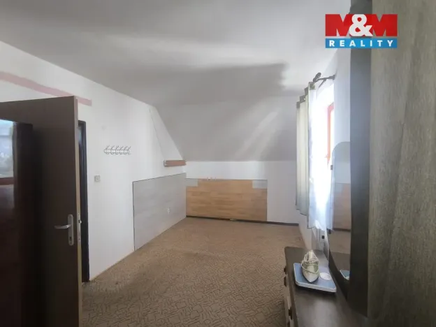 Prodej bytu 4+1, České Velenice, třída Čsl. legií, 121 m2