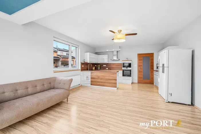 Pronájem bytu 3+kk, Plzeň, V Hájku, 88 m2