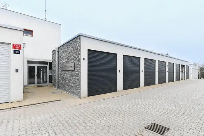 Pronájem bytu 1+kk, Praha - Košíře, Pod Šmukýřkou, 42 m2
