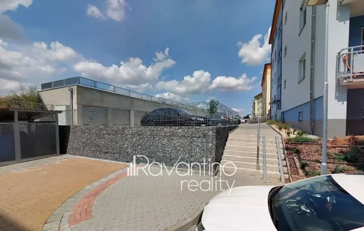 Pronájem garáže, Šlapanice, Brněnská Pole, 18 m2