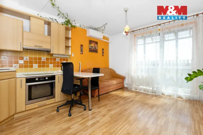 Prodej bytu 2+kk, Pardubice - Svítkov, Dubová, 51 m2