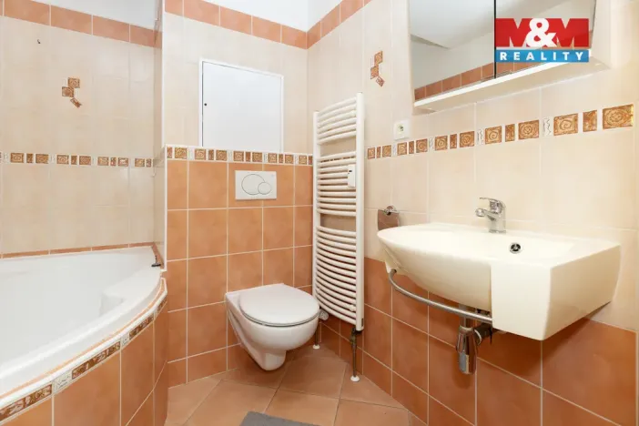 Prodej bytu 2+kk, Pardubice - Svítkov, Dubová, 51 m2