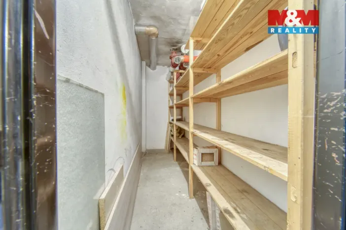 Pronájem bytu 1+1, Plzeň - Lobzy, Revoluční, 34 m2