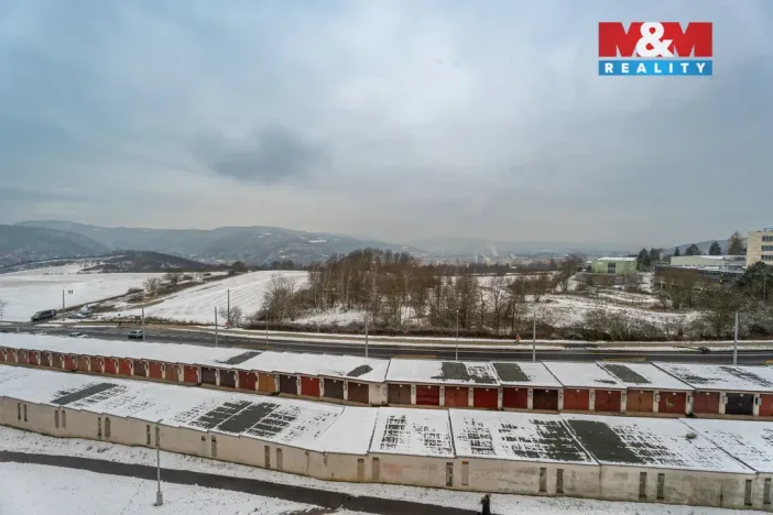 Prodej bytu 1+1, Ústí nad Labem - Severní Terasa, Kmochova, 33 m2