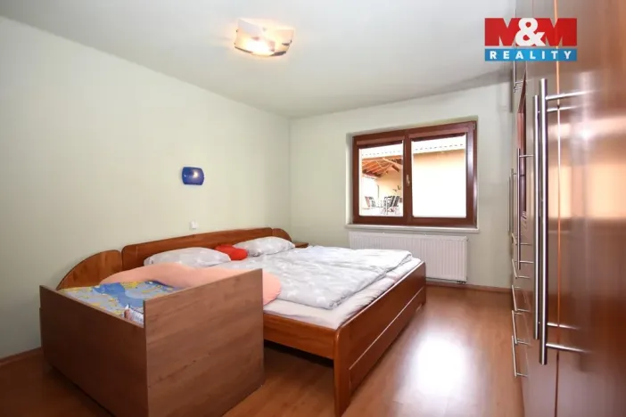 Prodej výrobních prostor, Spálov, 1200 m2