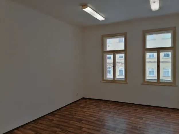 Pronájem kanceláře, Kladno, Váňova, 41 m2