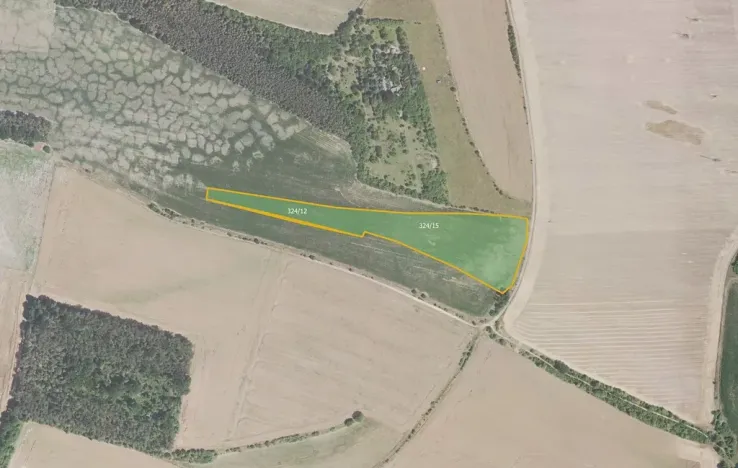 Prodej pole, Uhy, 39584 m2