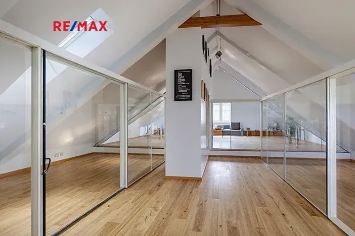 Prodej vícegeneračního domu, Koleč, 404 m2