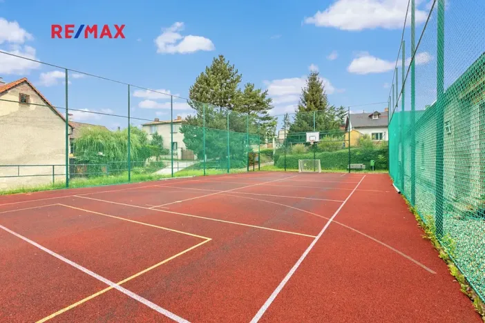 Prodej vícegeneračního domu, Koleč, 404 m2