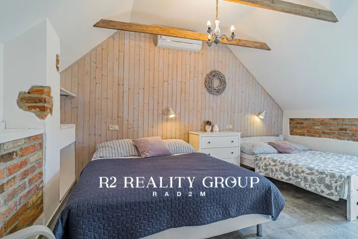 Pronájem rodinného domu, Skalka, 446 m2