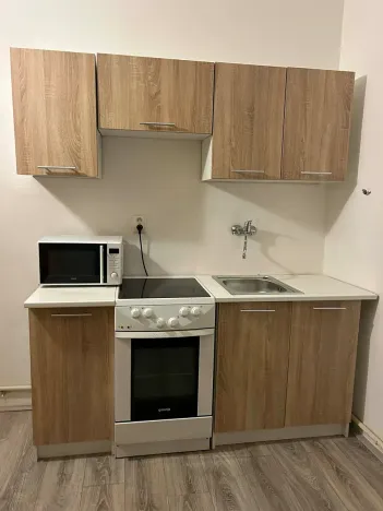 Pronájem bytu 2+kk, Praha - Vysočany, Pod pekárnami, 45 m2