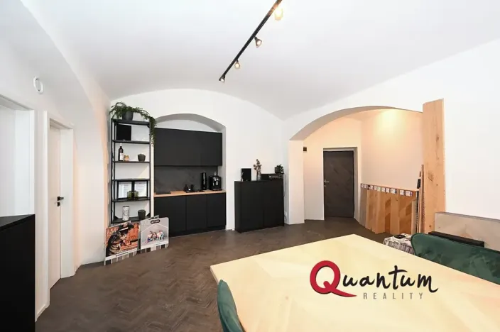 Pronájem kanceláře, Praha - Smíchov, Na Plzeňce, 47 m2