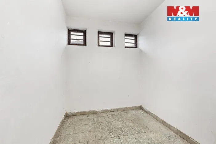 Prodej obchodního prostoru, Kryry - Stebno, 345 m2