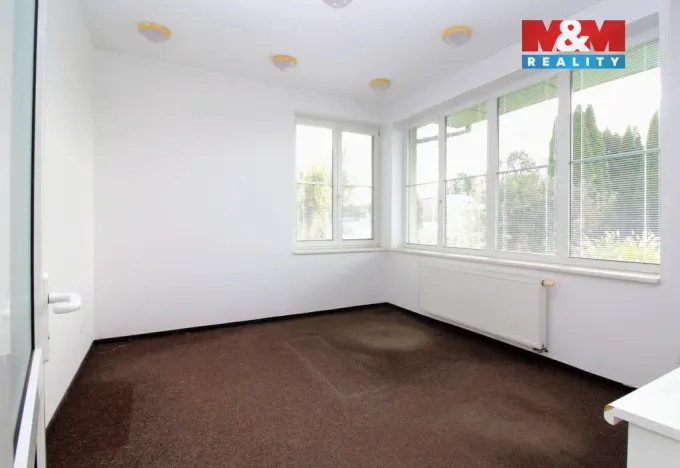 Prodej kanceláře, Hradec Králové - Slezské Předměstí, Vážní, 290 m2